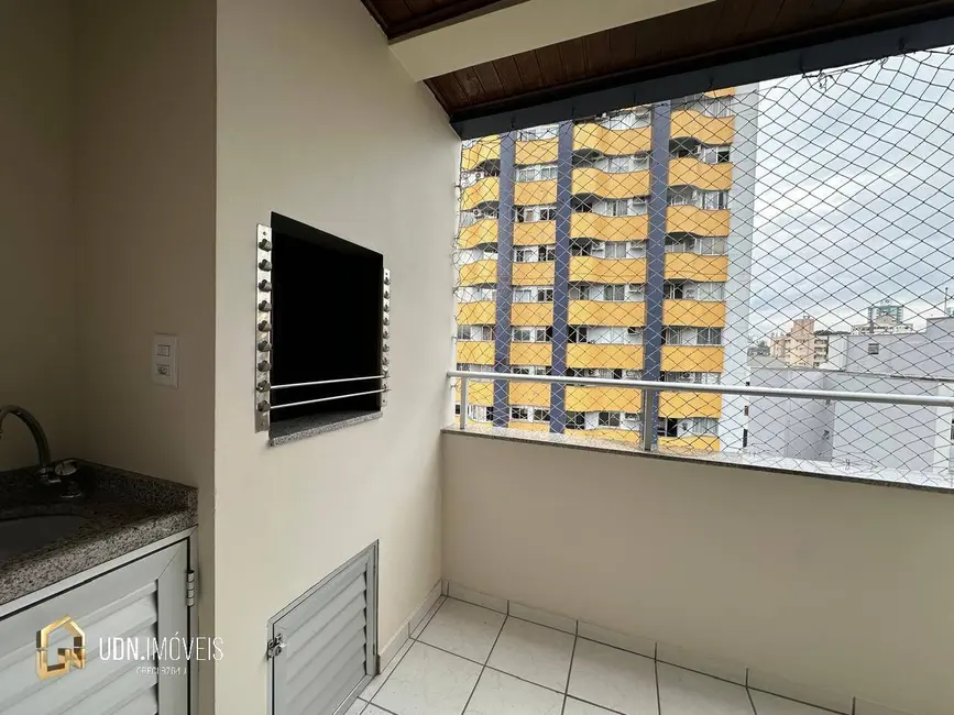 Apartamento com 2 quartos para alugar, 80m2 em Vila Nova, Blumenau - SC - imagem 8 Foto 8 de Apartamento com 2 quartos para alugar, 80m2 em Vila Nova, Blumenau - SC