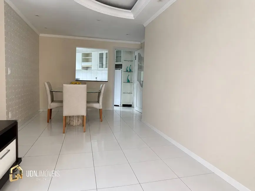 Apartamento com 2 quartos para alugar, 80m2 em Vila Nova, Blumenau - SC - imagem 6 Foto 6 de Apartamento com 2 quartos para alugar, 80m2 em Vila Nova, Blumenau - SC