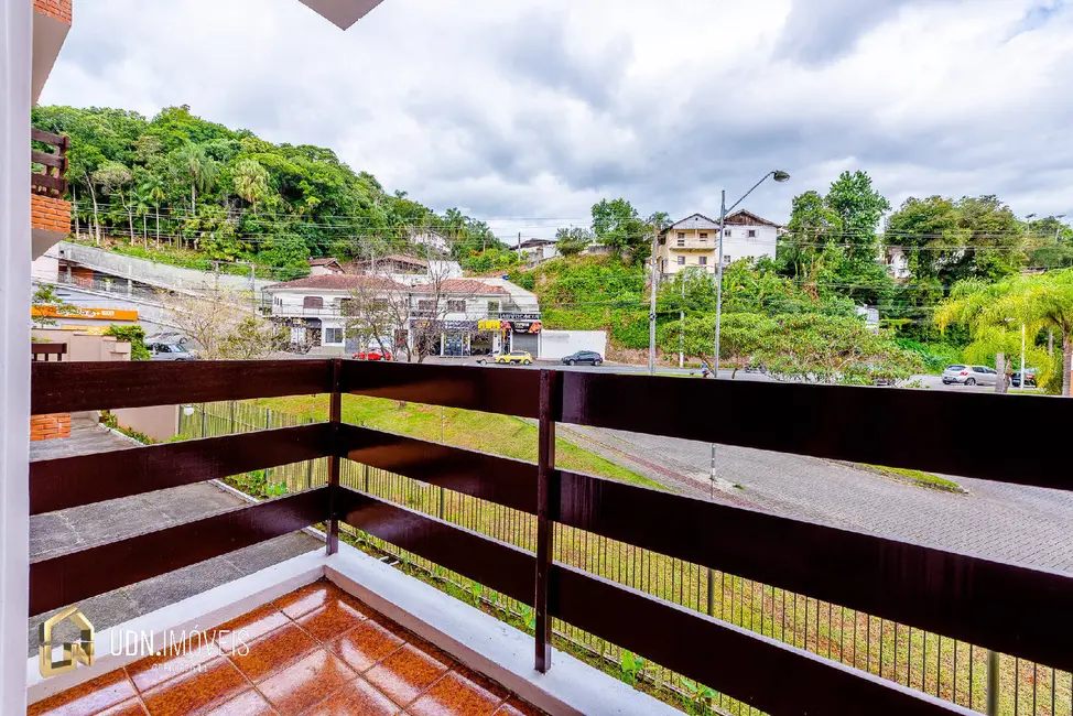 Apartamento com 2 quartos para alugar, 80m2 em Garcia, Blumenau - SC - imagem 5 Foto 5 de Apartamento com 2 quartos para alugar, 80m2 em Garcia, Blumenau - SC