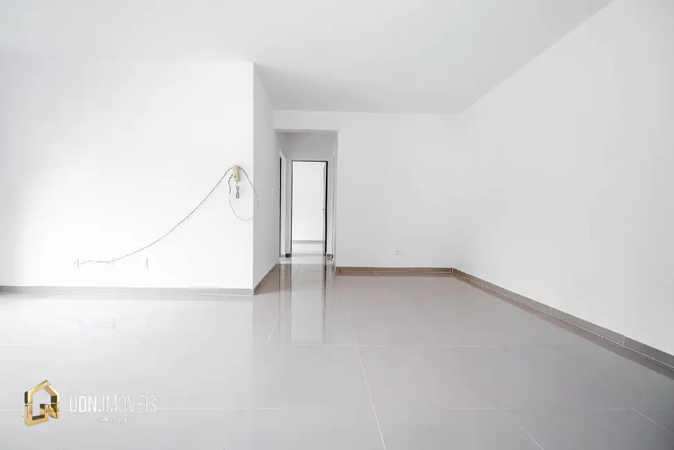 Apartamento com 2 quartos para alugar, 80m2 em Garcia, Blumenau - SC - imagem 8 Foto 8 de Apartamento com 2 quartos para alugar, 80m2 em Garcia, Blumenau - SC