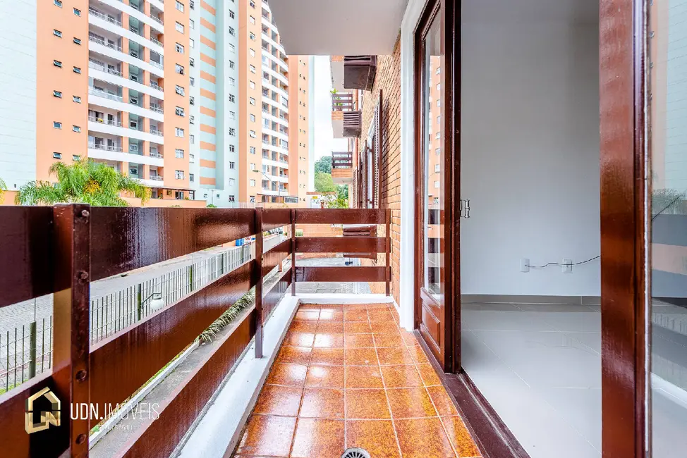 Apartamento com 2 quartos para alugar, 80m2 em Garcia, Blumenau - SC - imagem 4 Foto 4 de Apartamento com 2 quartos para alugar, 80m2 em Garcia, Blumenau - SC