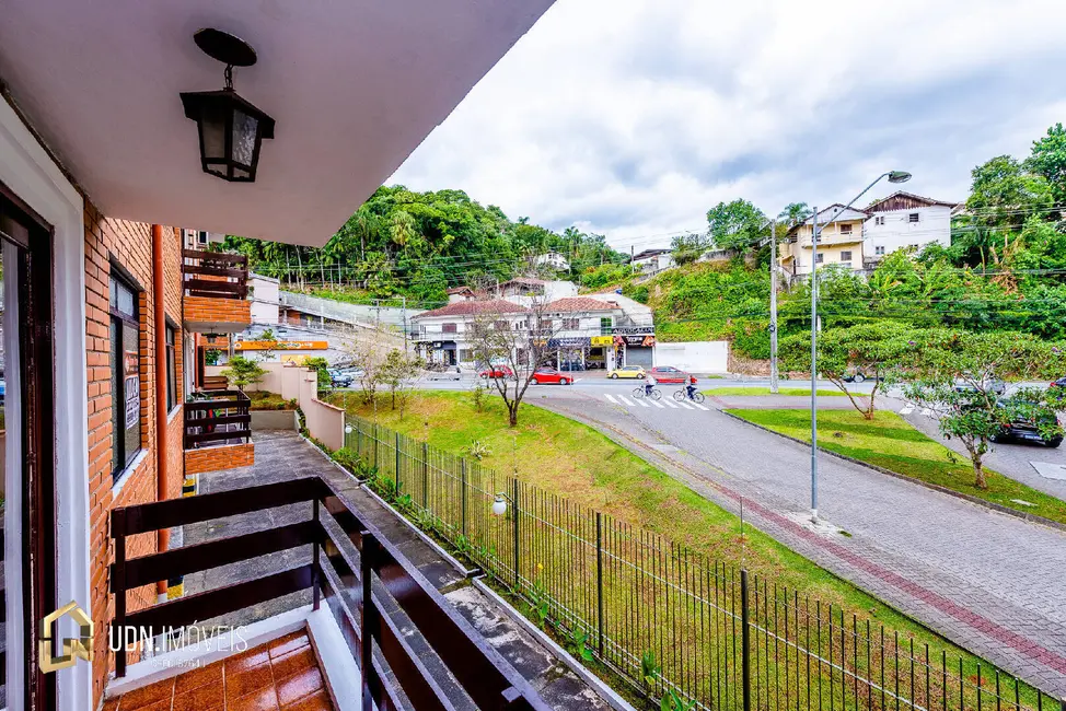 Apartamento com 2 quartos para alugar, 80m2 em Garcia, Blumenau - SC - imagem 6 Foto 6 de Apartamento com 2 quartos para alugar, 80m2 em Garcia, Blumenau - SC