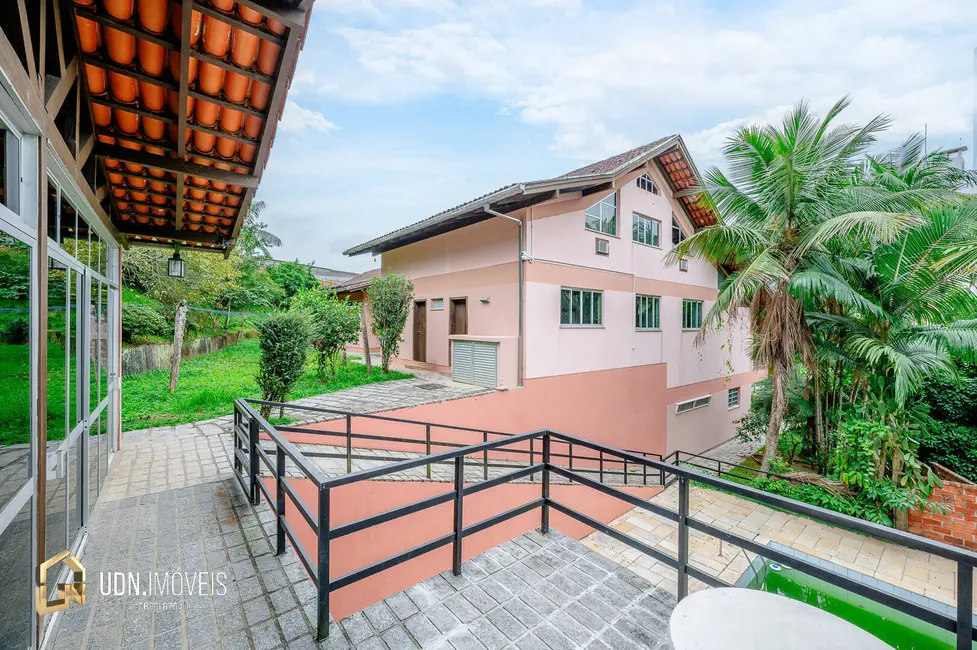 Casa com 3 quartos à venda, 560m2 em Itoupava Seca, Blumenau - SC - imagem 6 Foto 6 de Casa com 3 quartos à venda, 560m2 em Itoupava Seca, Blumenau - SC