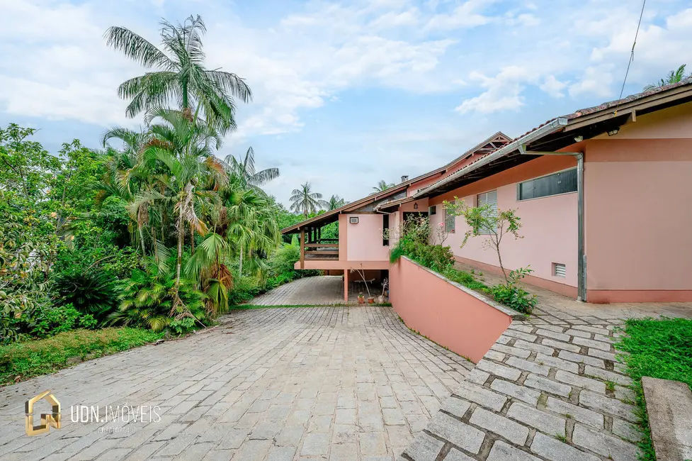 Foto 2 de Casa com 3 quartos à venda, 560m2 em Itoupava Seca, Blumenau - SC