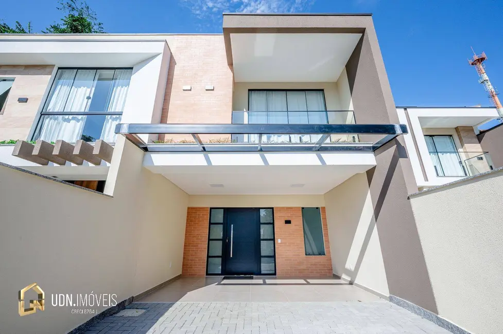 Foto 1 de Sobrado com 3 quartos à venda, 64m2 em Água Verde, Blumenau - SC
