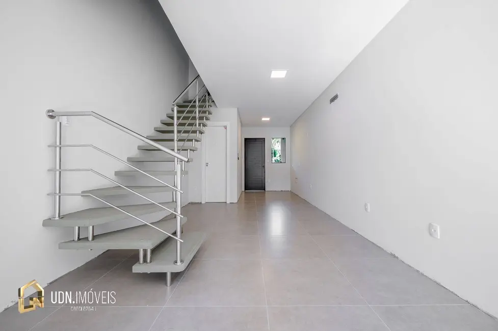 Casa com 2 quartos à venda, 44m2 em Água Verde, Blumenau - SC - imagem 6 Foto 6 de Casa com 2 quartos à venda, 44m2 em Água Verde, Blumenau - SC