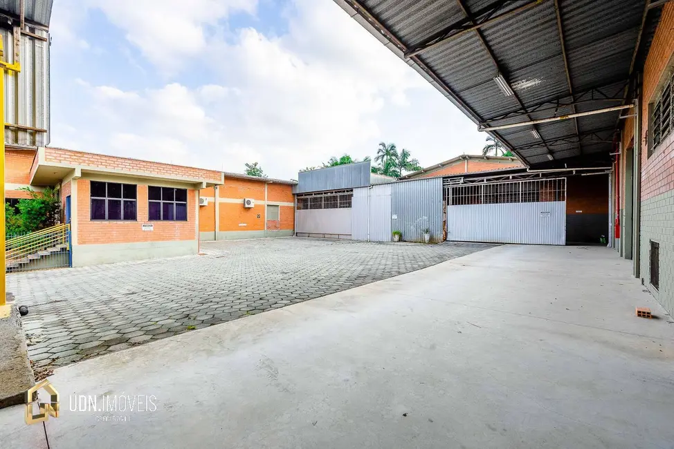 Armazém / Galpão para alugar, 3200m2 em Itoupavazinha, Blumenau - SC - imagem 3 Foto 3 de Armazém / Galpão para alugar, 3200m2 em Itoupavazinha, Blumenau - SC
