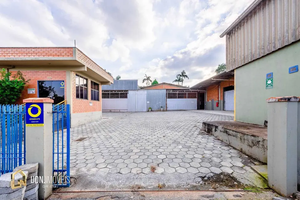 Armazém / Galpão para alugar, 3200m2 em Itoupavazinha, Blumenau - SC - imagem 8 Foto 8 de Armazém / Galpão para alugar, 3200m2 em Itoupavazinha, Blumenau - SC
