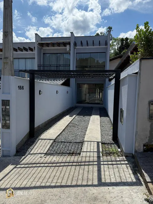Sobrado com 2 quartos à venda, 88m2 em Escola Agrícola, Blumenau - SC - imagem 2 Foto 2 de Sobrado com 2 quartos à venda, 88m2 em Escola Agrícola, Blumenau - SC