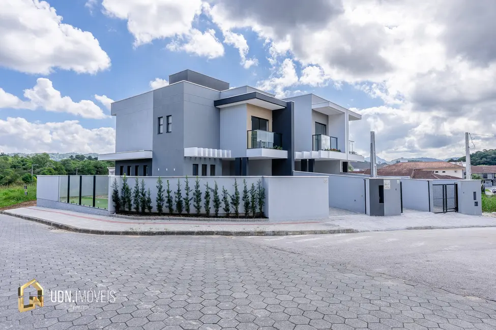Foto 4 de Sobrado com 3 quartos à venda, 132m2 em Bela Vista, Gaspar - SC