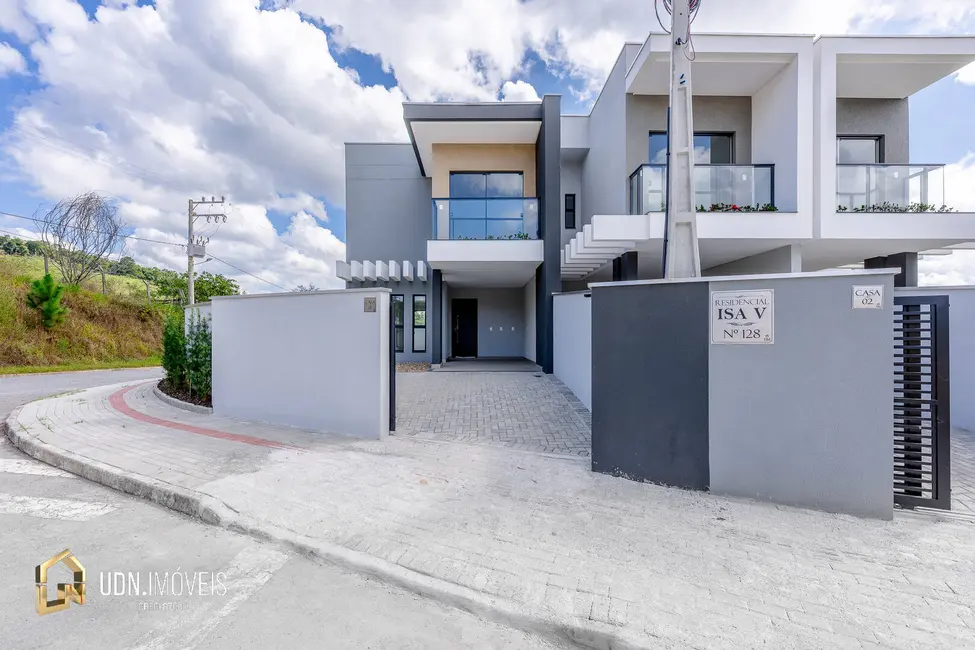 Foto 1 de Sobrado com 3 quartos à venda, 132m2 em Bela Vista, Gaspar - SC