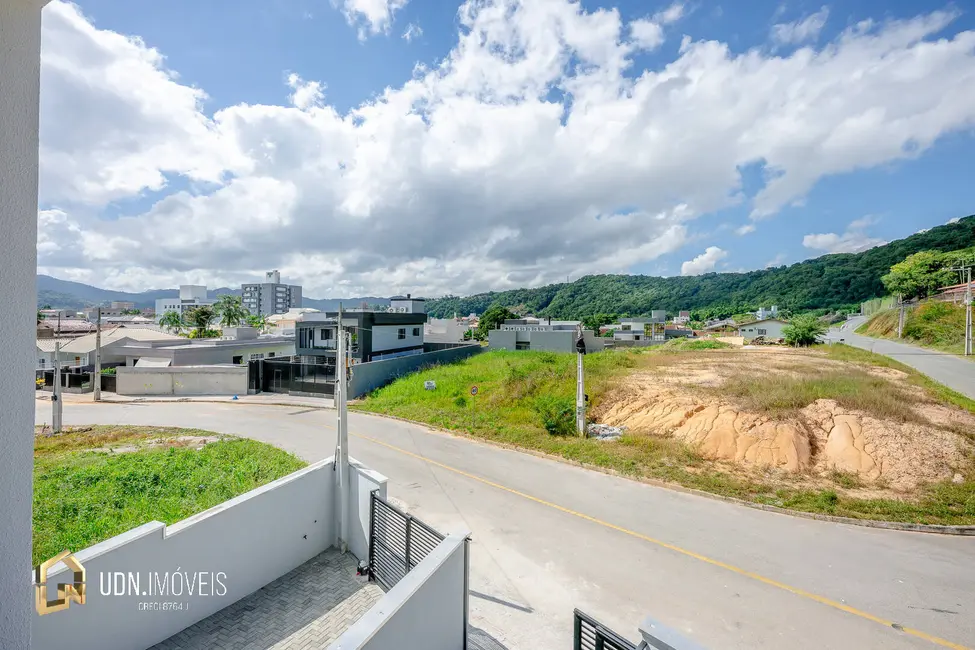 Foto 6 de Sobrado com 2 quartos à venda, 107m2 em Bela Vista, Gaspar - SC