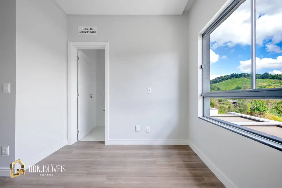 Foto 6 de Sobrado com 2 quartos à venda, 108m2 em Bela Vista, Gaspar - SC