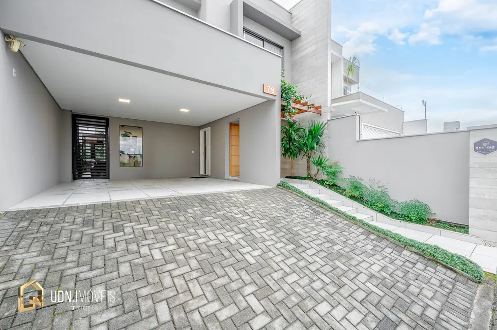 Casa com 3 quartos à venda, 210m2 em Velha Central, Blumenau - SC - imagem 4 Foto 4 de Casa com 3 quartos à venda, 210m2 em Velha Central, Blumenau - SC