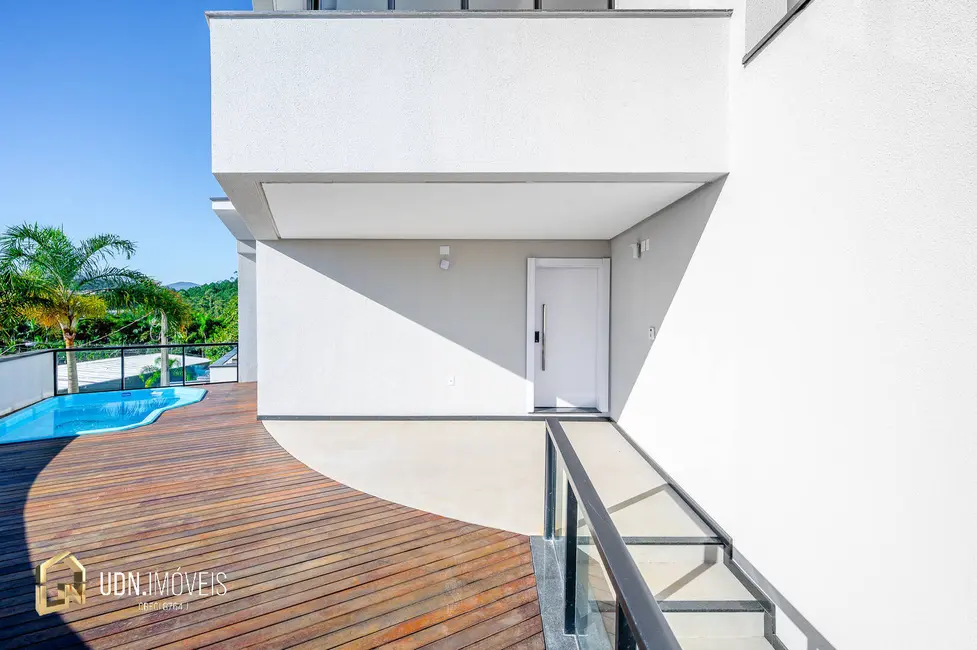 Casa com 3 quartos para alugar, 195m2 em Tribess, Blumenau - SC - imagem 9 Foto 9 de Casa com 3 quartos para alugar, 195m2 em Tribess, Blumenau - SC