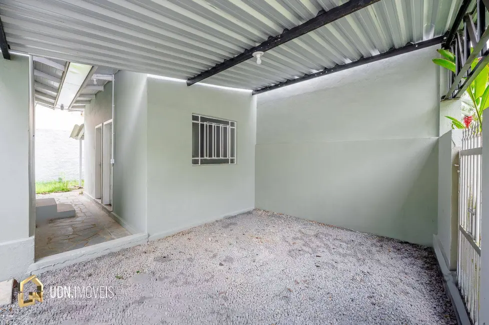 Casa com 2 quartos para alugar, 93m2 em Vorstadt, Blumenau - SC - imagem 8 Foto 8 de Casa com 2 quartos para alugar, 93m2 em Vorstadt, Blumenau - SC