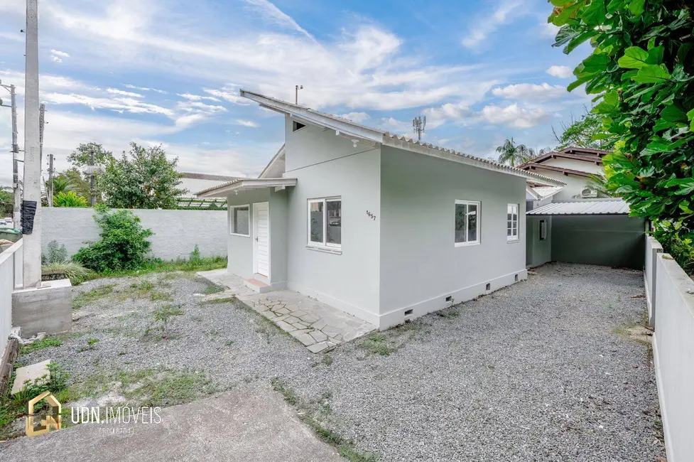 Casa com 2 quartos para alugar, 93m2 em Vorstadt, Blumenau - SC - imagem 6 Foto 6 de Casa com 2 quartos para alugar, 93m2 em Vorstadt, Blumenau - SC