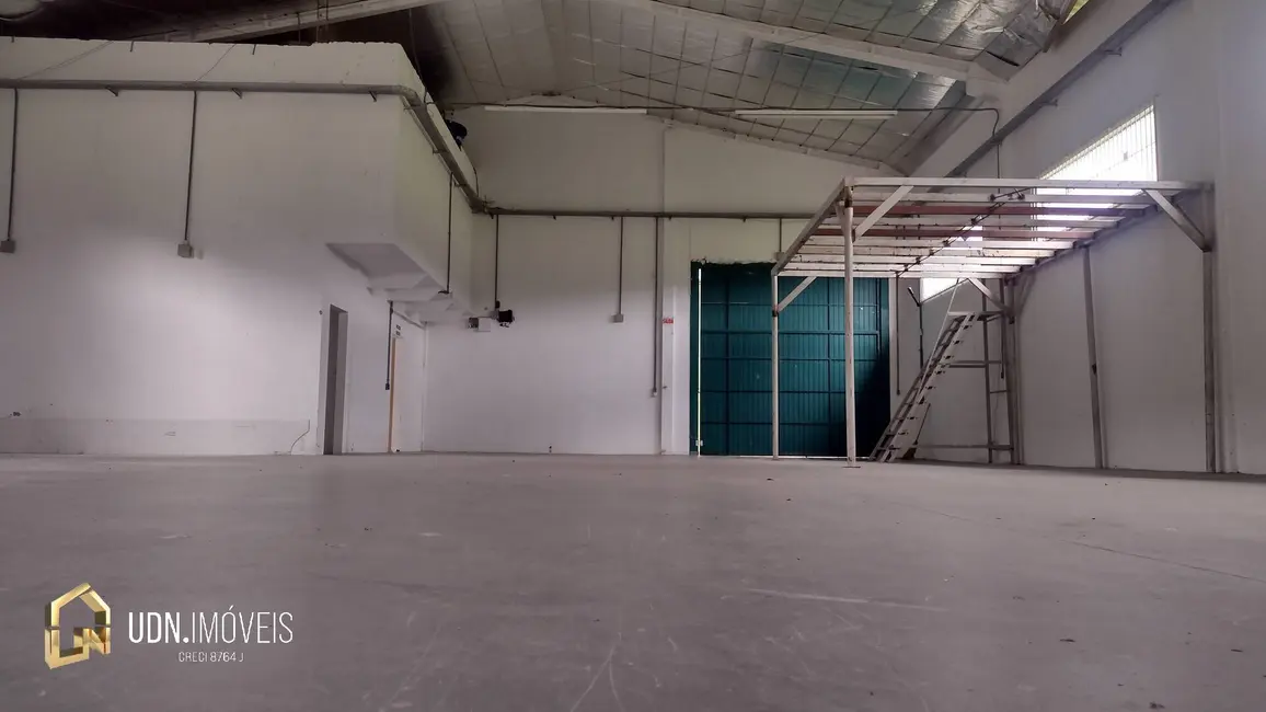 Armazém / Galpão para alugar, 339m2 em Fidélis, Blumenau - SC - imagem 6 Foto 6 de Armazém / Galpão para alugar, 339m2 em Fidélis, Blumenau - SC