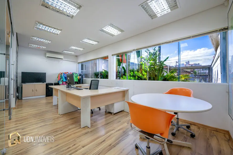 Sala Comercial para alugar, 163m2 em Garcia, Blumenau - SC - imagem 9 Foto 9 de Sala Comercial para alugar, 163m2 em Garcia, Blumenau - SC