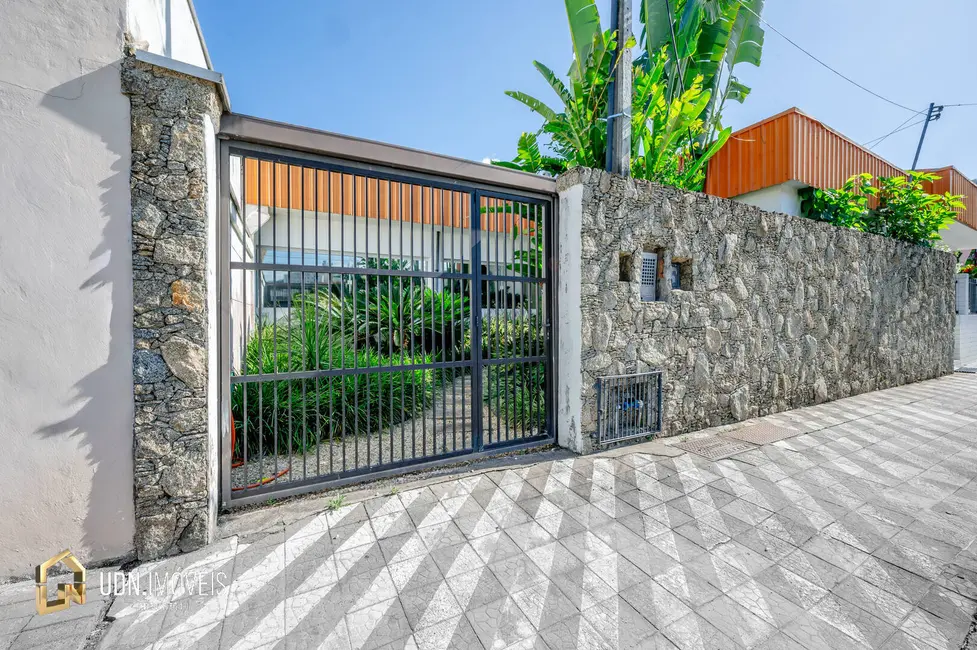 Sala Comercial para alugar, 163m2 em Garcia, Blumenau - SC - imagem 3 Foto 3 de Sala Comercial para alugar, 163m2 em Garcia, Blumenau - SC