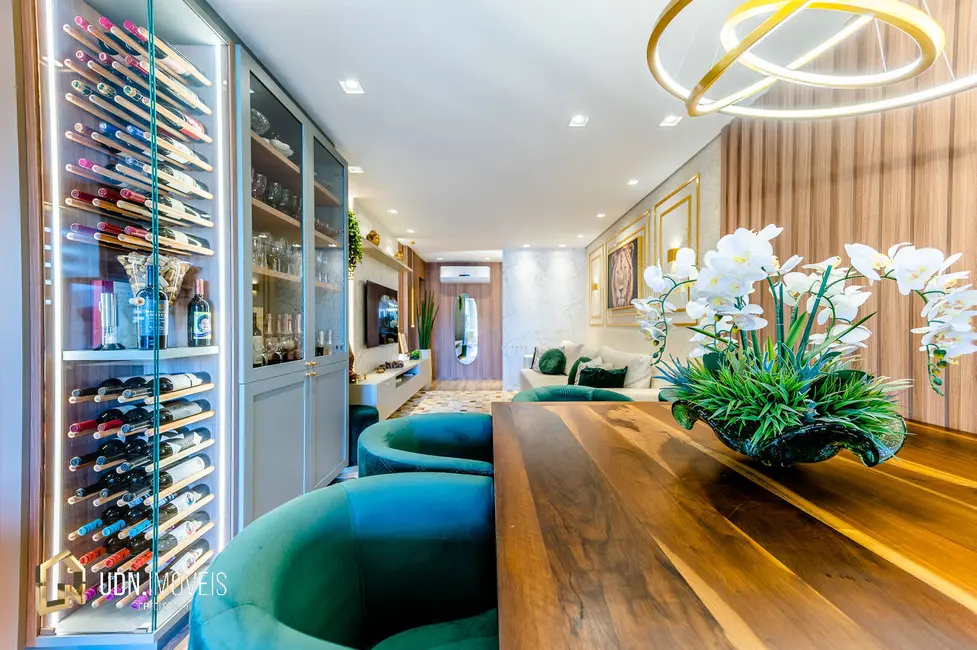 Apartamento com 3 quartos para alugar, 130m2 em Jardim Blumenau, Blumenau - SC - imagem 9 Foto 9 de Apartamento com 3 quartos para alugar, 130m2 em Jardim Blumenau, Blumenau - SC