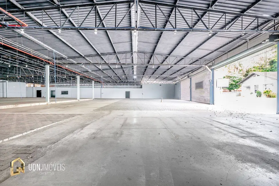 Armazém / Galpão para alugar, 1800m2 em Vorstadt, Blumenau - SC - imagem 9 Foto 9 de Armazém / Galpão para alugar, 1800m2 em Vorstadt, Blumenau - SC
