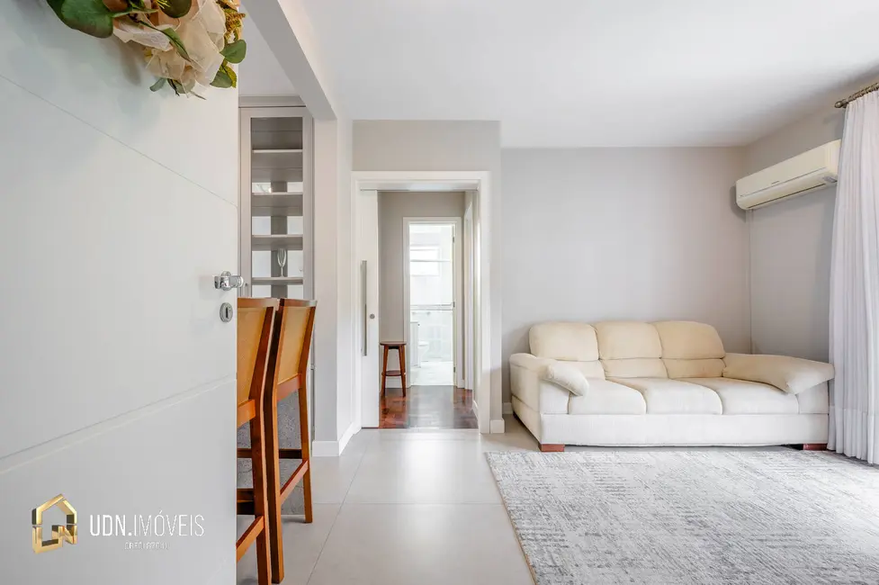 Apartamento com 3 quartos para alugar, 76m2 em Garcia, Blumenau - SC - imagem 7 Foto 7 de Apartamento com 3 quartos para alugar, 76m2 em Garcia, Blumenau - SC