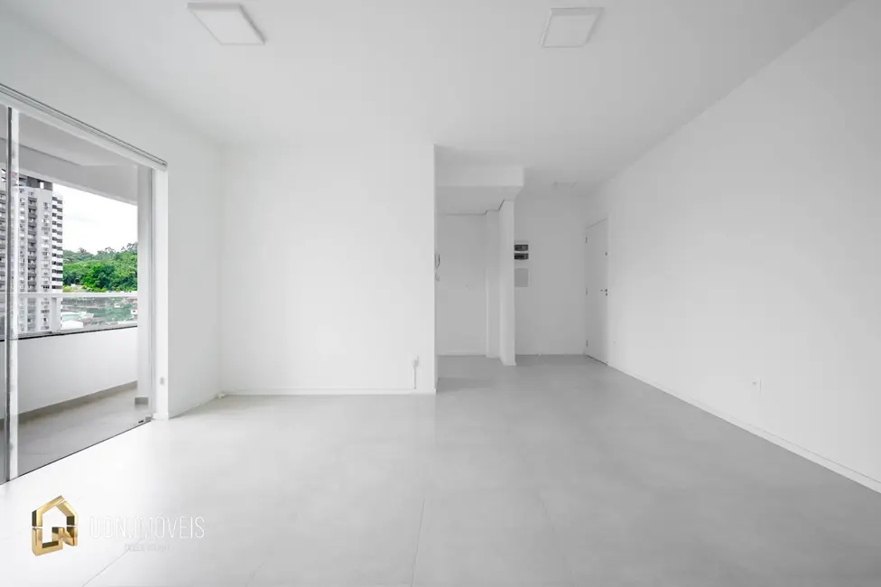 Foto 4 de Apartamento com 2 quartos para alugar, 80m2 em Velha, Blumenau - SC