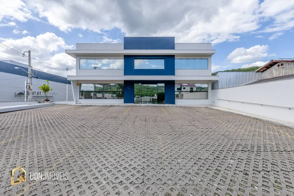 Foto 2 de Armazém / Galpão para alugar, 750m2 em Vorstadt, Blumenau - SC