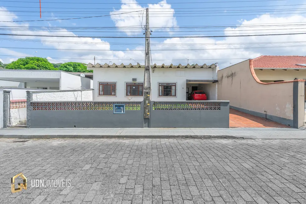 Foto 1 de Casa com 3 quartos para alugar em Escola Agrícola, Blumenau - SC