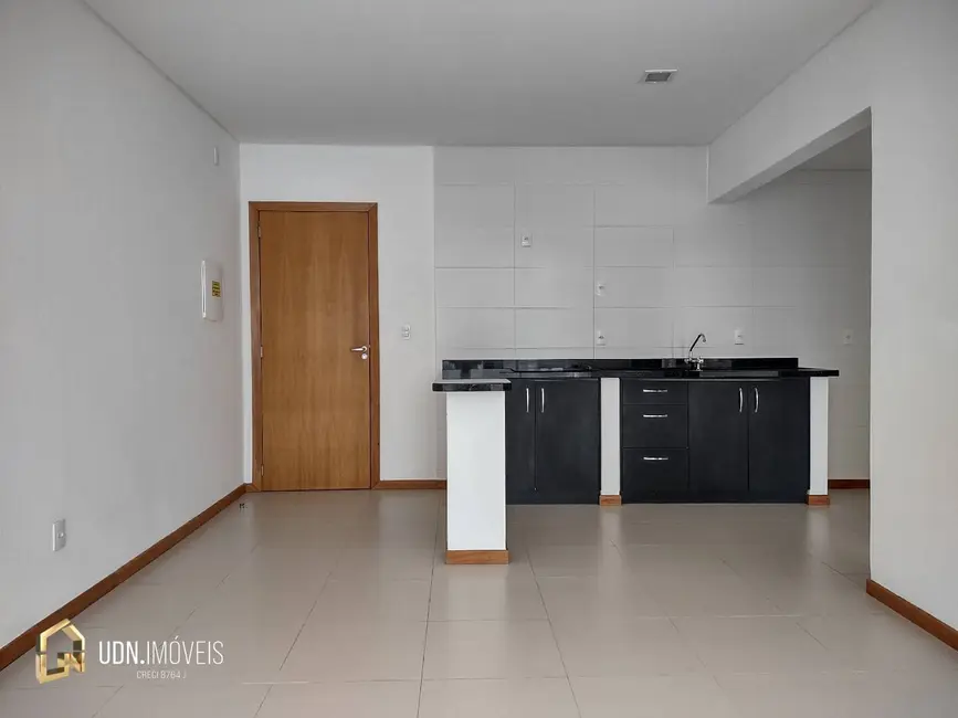Foto 4 de Apartamento com 2 quartos para alugar, 52m2 em Jardim Blumenau, Blumenau - SC