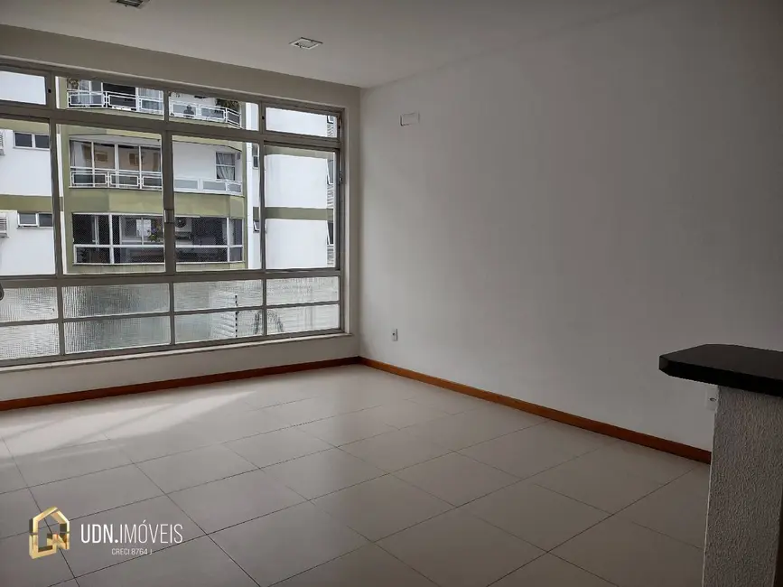 Foto 2 de Apartamento com 2 quartos para alugar, 52m2 em Jardim Blumenau, Blumenau - SC