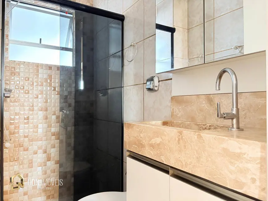 Foto 8 de Apartamento com 3 quartos para alugar, 94m2 em Água Verde, Blumenau - SC