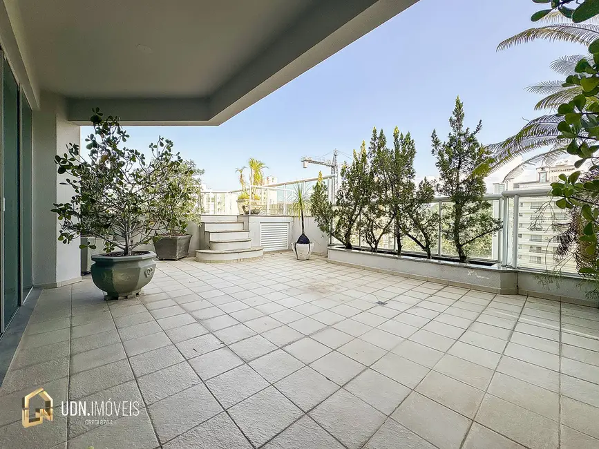 Cobertura com 4 quartos para alugar, 430m2 em Jardim Blumenau, Blumenau - SC - imagem 8 Foto 8 de Cobertura com 4 quartos para alugar, 430m2 em Jardim Blumenau, Blumenau - SC