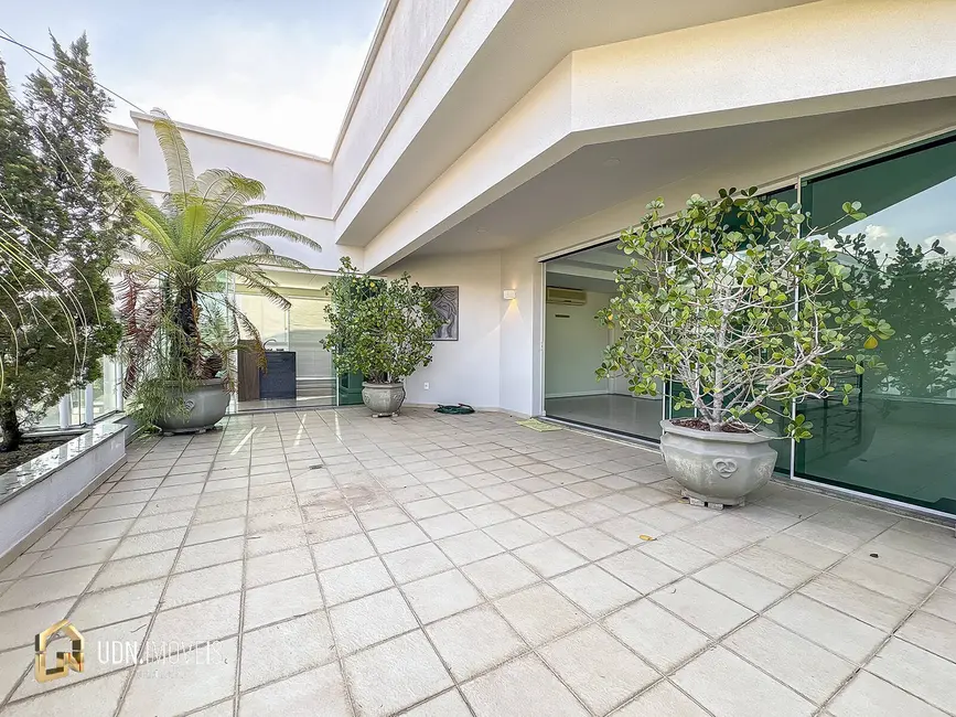 Cobertura com 4 quartos para alugar, 430m2 em Jardim Blumenau, Blumenau - SC - imagem 5 Foto 5 de Cobertura com 4 quartos para alugar, 430m2 em Jardim Blumenau, Blumenau - SC