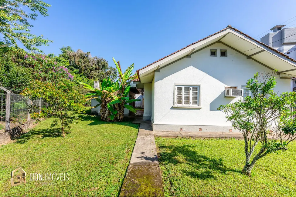 Foto 5 de Casa com 3 quartos à venda, 226m2 em Valparaiso, Blumenau - SC