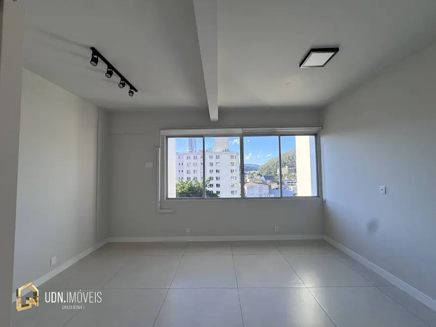 Foto 4 de Sala Comercial para alugar, 34m2 em Centro, Blumenau - SC