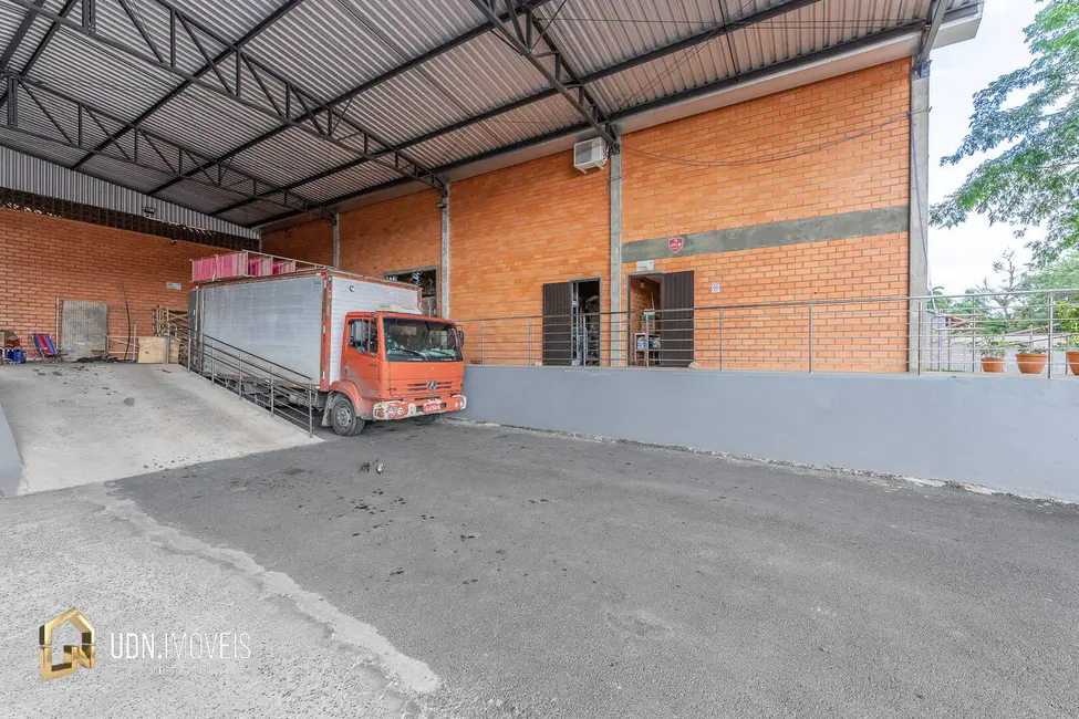 Armazém / Galpão para alugar, 875m2 em Fortaleza Alta, Blumenau - SC - imagem 6 Foto 6 de Armazém / Galpão para alugar, 875m2 em Fortaleza Alta, Blumenau - SC