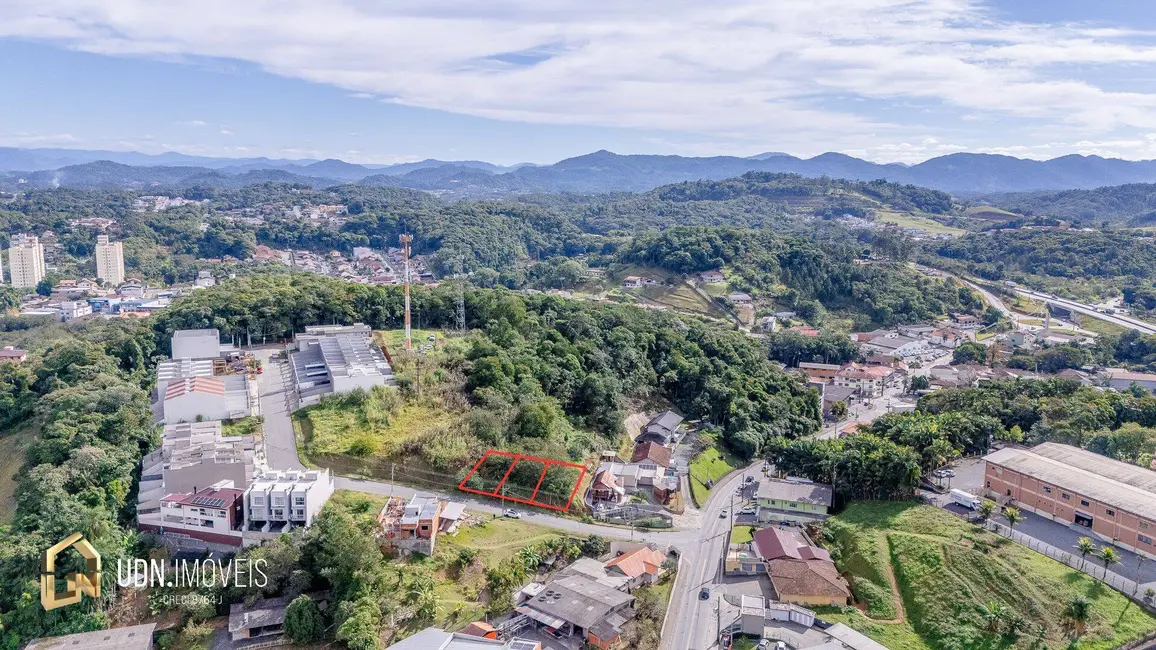 Foto 1 de Terreno / Lote à venda, 366m2 em Tribess, Blumenau - SC