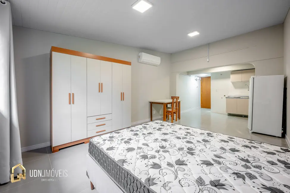 Apartamento com 1 quarto para alugar, 30m2 em Vorstadt, Blumenau - SC - imagem 1 Foto 1 de Apartamento com 1 quarto para alugar, 30m2 em Vorstadt, Blumenau - SC