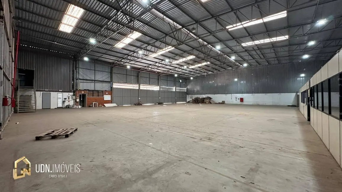 Foto 2 de Armazém / Galpão para alugar, 1200m2 em Fidélis, Blumenau - SC