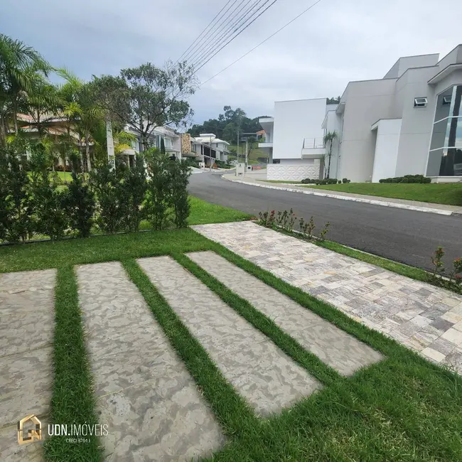 Casa com 3 quartos à venda, 422m2 em Itoupava Central, Blumenau - SC - imagem 7 Foto 7 de Casa com 3 quartos à venda, 422m2 em Itoupava Central, Blumenau - SC