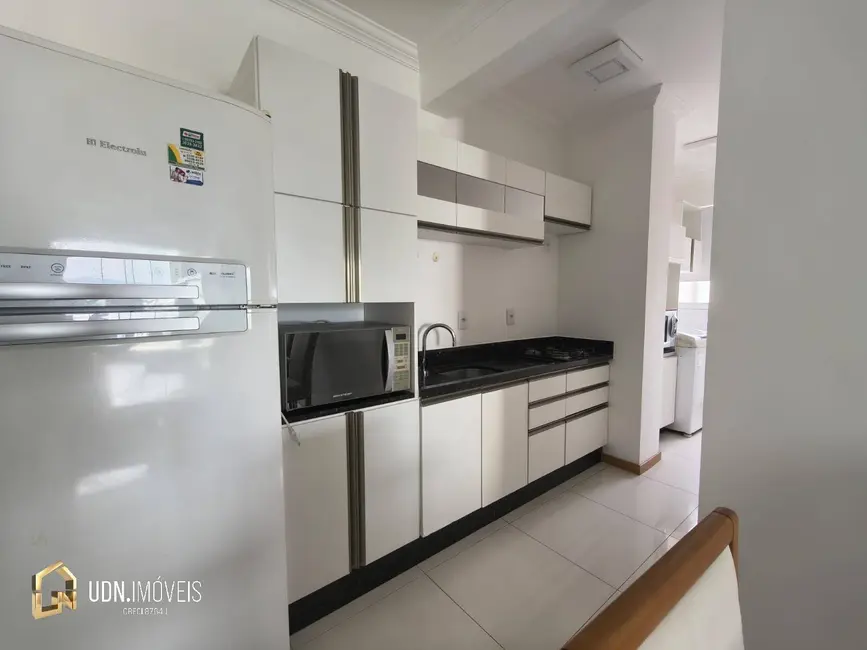 Apartamento com 3 quartos para alugar, 86m2 em Velha, Blumenau - SC - imagem 7 Foto 7 de Apartamento com 3 quartos para alugar, 86m2 em Velha, Blumenau - SC