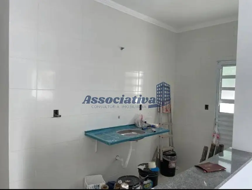 Foto 4 de Casa com 2 quartos à venda, 150m2 em Residencial Estoril, Taubate - SP