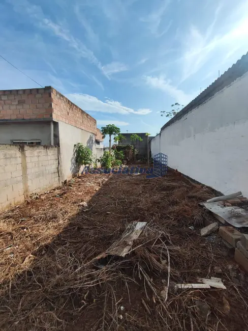 Foto 1 de Terreno / Lote à venda em Vista Alegre, Taubate - SP