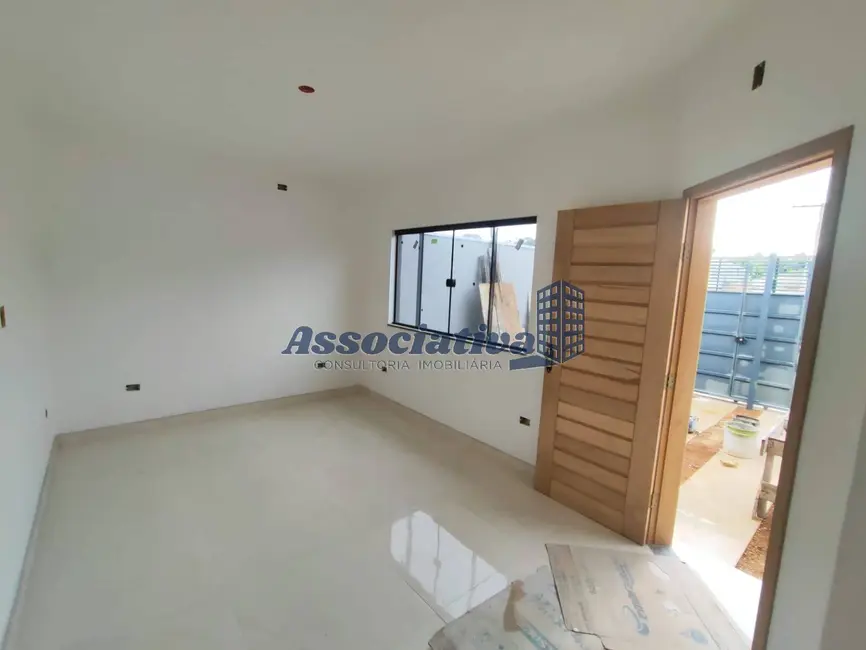 Foto 3 de Casa com 3 quartos à venda, 150m2 em Jardim Oásis, Taubate - SP