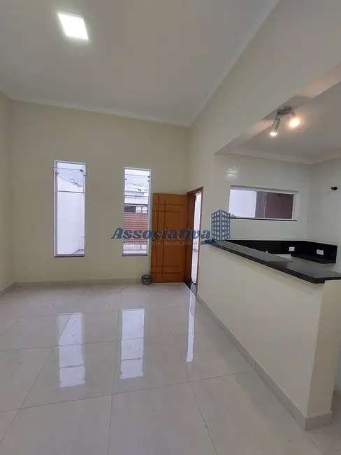 Foto 2 de Casa com 3 quartos à venda, 150m2 em Jardim Oásis, Taubate - SP