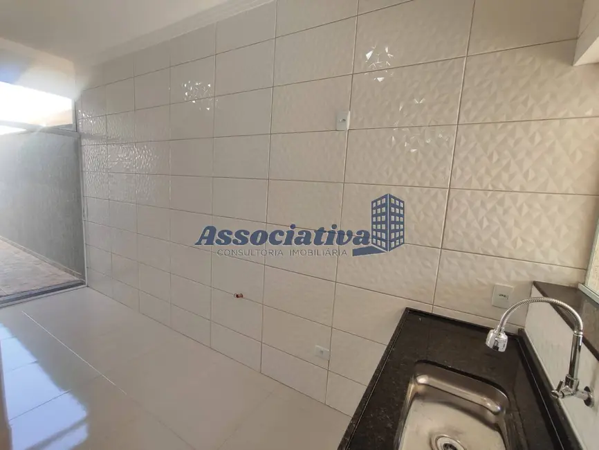 Foto 9 de Casa com 2 quartos à venda, 150m2 em Jardim Oásis, Taubate - SP