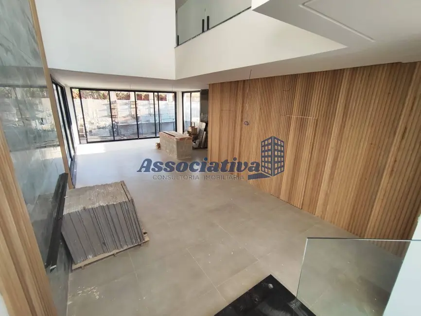 Foto 9 de Casa de Condomínio com 4 quartos à venda, 300m2 em Taubate - SP