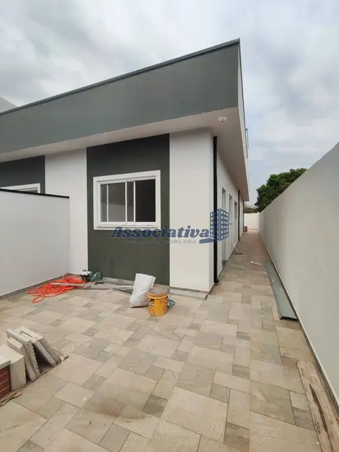 Foto 2 de Casa com 2 quartos à venda, 125m2 em Chácara Belo Horizonte, Taubate - SP